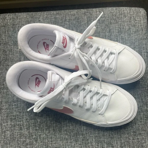 Nike White and Pink Blazer Low Sneakers - Picture 4 of 8